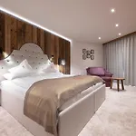 Hotel Superior Edelweiss 4*
