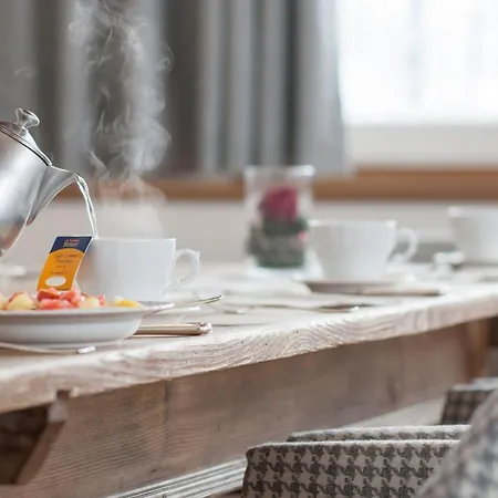 Hotel Superior Edelweiss 4*