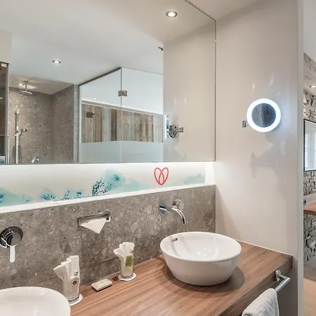 Superior Edelweiss ホテル