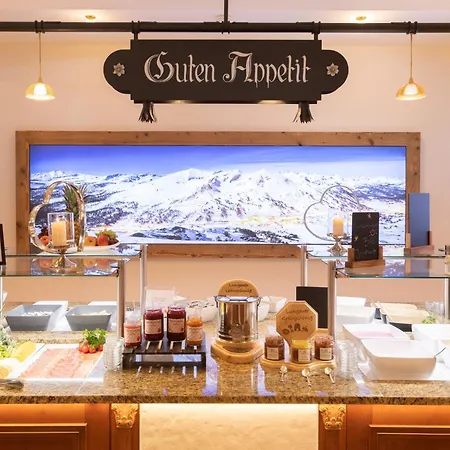 Hotel Superior Edelweiss 4*