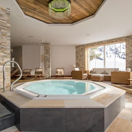 Szálloda Superior Edelweiss 4*